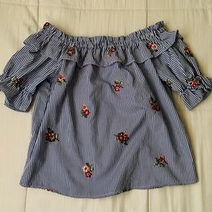 Active USA off-the-shoulder top with flower detail
